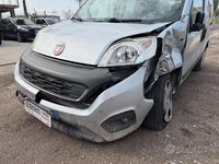 Usata Fiat Qubo Trekking 70 CV (51 kW) 2017 Grigio Monovolume