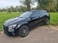 Usata Mercedes GLA180 109 CV (80 kW) 2017 Nero SUV