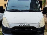 Usata Iveco Daily 106 CV (77 kW) 2013 Bianco Berlina