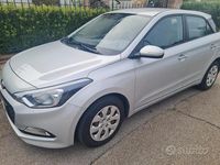 Usata Hyundai i20 100 CV (73 kW) 2018 Grigio Utilitaria
