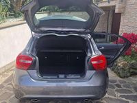Usata Mercedes A180 109 CV (80 kW) 2015 Grigio Berlina