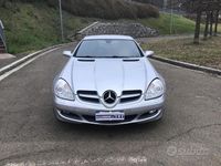 Usata Mercedes SLK200 163 CV (119 kW) 2005 Argento Cabrio