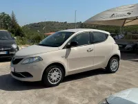 Usata Lancia Ypsilon Silver 95 CV (69 kW) 2017 Beige Utilitaria