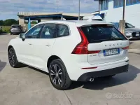 Usata Volvo XC60 Momentum 197 CV (144 kW) 2021 Bianco SUV