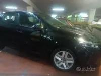 Usata Renault Clio V 101 CV (74 kW) 2024 Nero Berlina