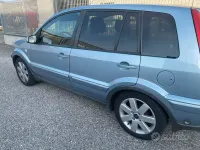 Usata Ford Fusion 80 CV (58 kW) 2007 Bluazzurro Utilitaria