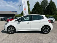 Usata Peugeot 208 Allure 75 CV (55 kW) 2018 Bianco Utilitaria