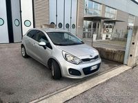 Usata Kia Rio EX 86 CV (63 kW) 2012 Grigio Berlina
