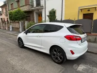 Usata Ford Fiesta ST-Line 86 CV (63 kW) 2018 Bianco Utilitaria