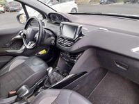 Usata Peugeot 2008 Allure 99 CV (72 kW) 2017 Bianco SUV