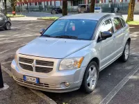 Usata Dodge Caliber 140 CV (102 kW) 2010 Argento Utilitaria