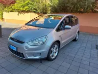 Usata Ford S-MAX S 140 CV (102 kW) 2010 Argento Monovolume