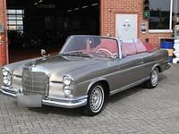 Usata Mercedes 280 SE 160 CV (117 kW) 1967 Oro Cabrio