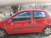 Usata Fiat Punto 70 CV (51 kW) 2004 Rosso Utilitaria