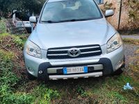 Begagnad Toyota RAV4 2006 Grå Sedan