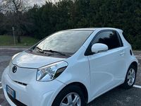Usata Toyota iQ 68 CV (50 kW) 2009 Bianco Utilitaria