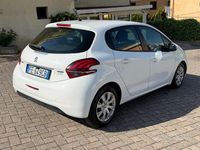 Usata Peugeot 208 Allure 75 CV (55 kW) 2016 Bianco Utilitaria