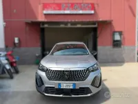 Usata Peugeot 2008 101 CV (74 kW) 2024 Grigio SUV
