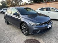 Usata VW Polo Style 95 CV (69 kW) 2024 Grigio Utilitaria