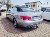 Usata Mercedes E220 170 CV (125 kW) 2014 Blu Cabrio