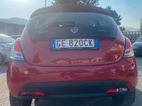 Usata Lancia Ypsilon Silver 69 CV (50 kW) 2021 Rosso Utilitaria