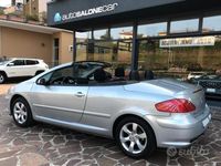 Usata Peugeot 307 CC 109 CV (80 kW) 2007 Argento Cabrio