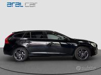 Usata Volvo V60 Kinetic 120 CV (88 kW) 2014 Nero Station wagon