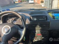 Usata Fiat Punto 60 CV (44 kW) 2005 Grigio Utilitaria