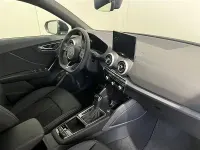 Usata Audi Q2 Ambiente 150 CV (110 kW) 2024 Grigio freccia perla SUV