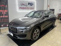 Usata Maserati Levante 275 CV (202 kW) 2017 Grigio SUV
