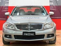 Usata Mercedes C220 Elegance 170 CV (125 kW) 2008 Grigio Berlina