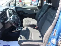 Usata Toyota Yaris Hybrid Style 73 CV (53 kW) 2018 Blu/azzurro Berlina