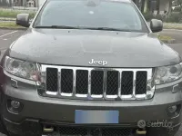 Usata Jeep Grand Cherokee 241 CV (177 kW) 2011 Grigio SUV