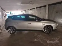 Usata Lancia Delta 150 CV (110 kW) 2008 Grigio Utilitaria