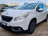 Usata Peugeot 2008 Active 68 CV (50 kW) 2015 Bianco SUV