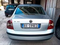Usata VW Passat 130 CV (95 kW) 2001 Grigio Berlina