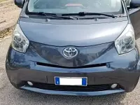 Usata Toyota iQ Executive 99 CV (72 kW) 2010 Grigio Utilitaria