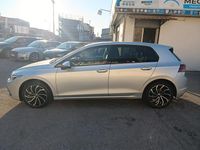 Usata VW Golf VIII Life 110 CV (80 kW) 2024 Grigio Berlina