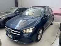 Usata Mercedes B220 190 CV (139 kW) 2019 Blu/azzurro Monovolume