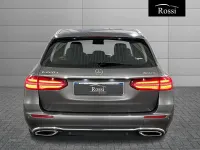 Usata Mercedes E220 Business 194 CV (142 kW) 2017 Grigio medio metallizzato Station wagon