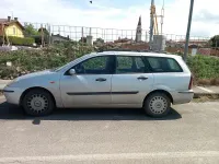 Begagnad Ford Focus 90 HK (66 kW) 2002 Grå Kombi