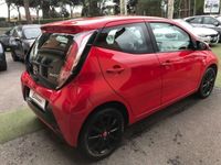 usata Toyota Aygo 1.0 VVT-i 69 CV 5 porte x-play NEOPATENTATI