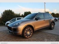 Usata Porsche Cayenne Platinum Edition 262 CV (192 kW) 2016 Grigio SUV