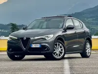 Usata Alfa Romeo Stelvio Executive 210 CV (154 kW) 2017 Nero SUV