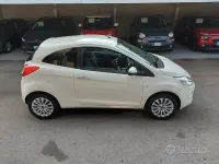 Usata Ford Ka Titanium 75 CV (55 kW) 2011 Bianco Utilitaria