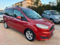 Usata Ford Tourneo 95 CV (69 kW) 2015 Rosso Monovolume