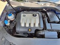 Usata VW Passat Comfortline 105 CV (77 kW) 2005 Blu/azzurro Station wagon