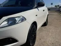 Usata Lancia Ypsilon 80 CV (58 kW) 2015 Utilitaria