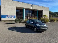Usata Peugeot 107 Allure 68 CV (50 kW) 2011 Nero Utilitaria