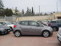 Usata Hyundai ix20 Comfort 90 CV (66 kW) 2013 Grigio Utilitaria